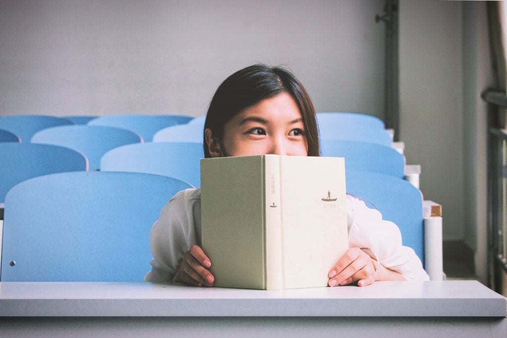 girl reading